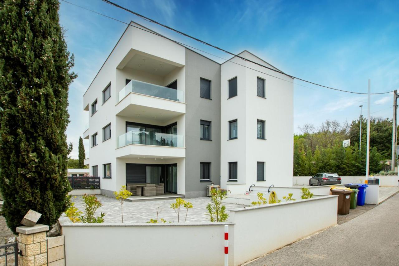Apartment Muzini Malinska Luaran gambar